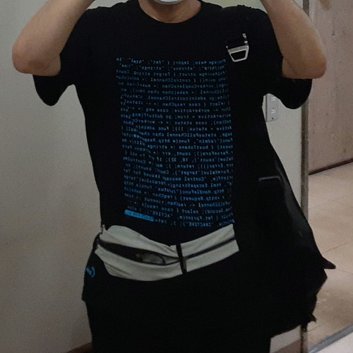今日はGo言語Tシャツを着てサイクリングしてます | Flickr