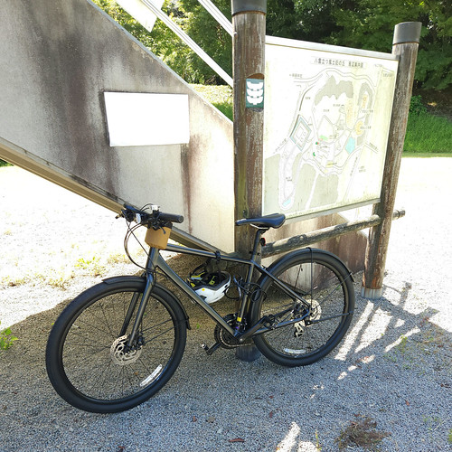 案内板前に自転車を置かせてもらった | Flickr