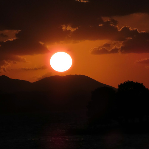 日没（the sunset over lake Shinji-ko） | Flickr
