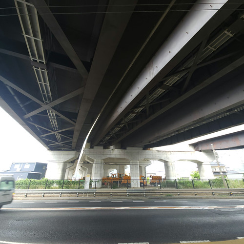 雨宿り中（松江だんだん道路高架下） | Flickr