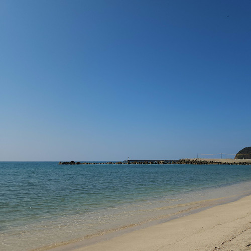 春の海 終日のたりのたりかな（古浦海水浴場） | Flickr