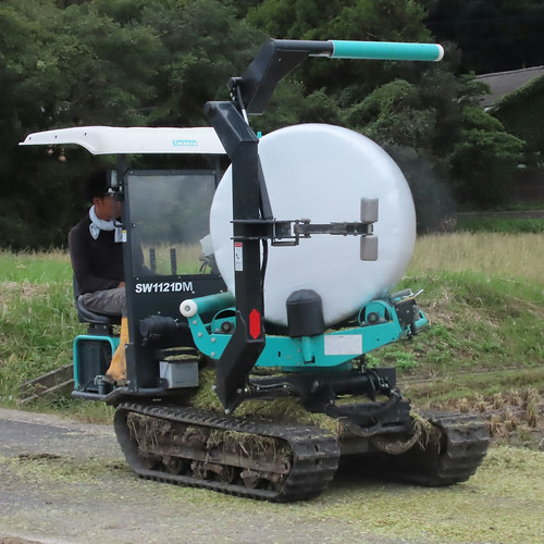 稲WCS ラッピング中 | Flickr