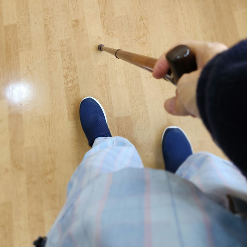 松葉杖からステッキへ | Flickr